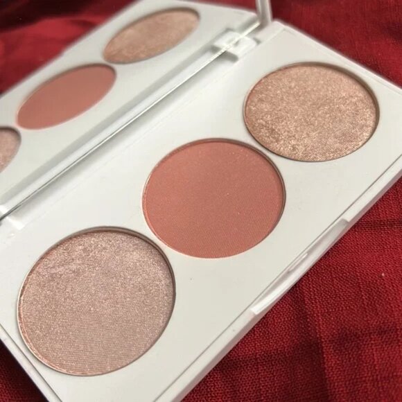 Ofra Madison Miller Makeup Palette - Picture 1 of 4